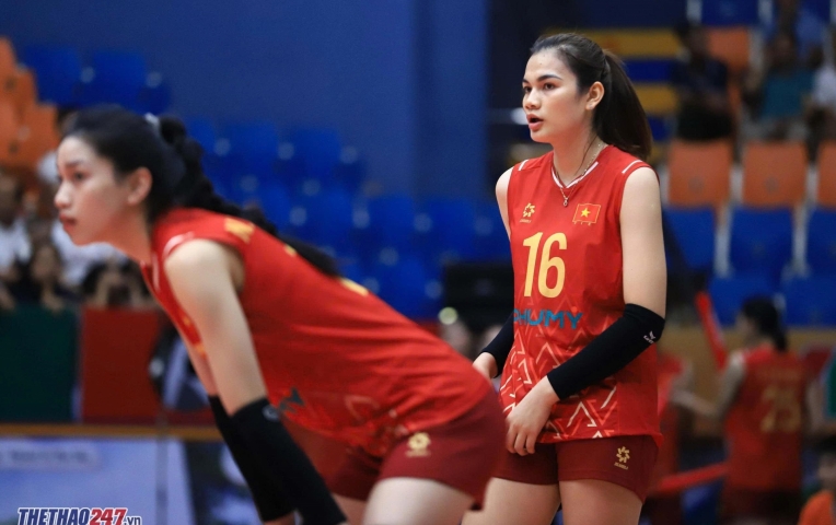 Thắng đậm đàn em, bóng chuyền nữ Việt Nam vào bán kết VTV Cup 2025