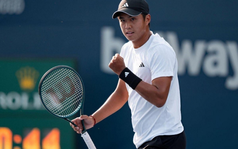 Hạ khổng lồ tennis cao 2m11, Learner Tien lọt vòng 1/8 Rogers Cup 2025