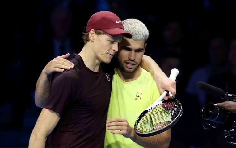 Thua Sinner ở chung kết ATP Finals, Alcaraz cảm thấy vui