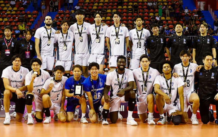Lên ngôi á quân thế giới, CLB bóng chuyền nam Nhật Bản đi vào lịch sử