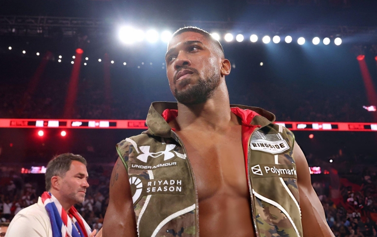 Frank Warren: Anthony Joshua có thể không bao giờ trở lại võ đài