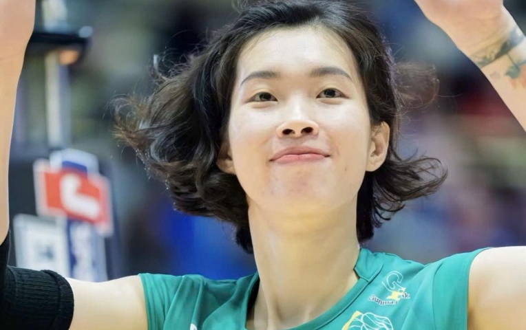 Phong độ thăng hoa, chủ công Thanh Thúy giúp CLB Nhật Bản đạt cột mốc lịch sử