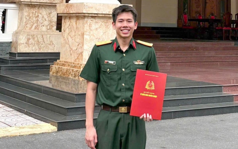 Em trai Ánh Viên được thăng quân hàm