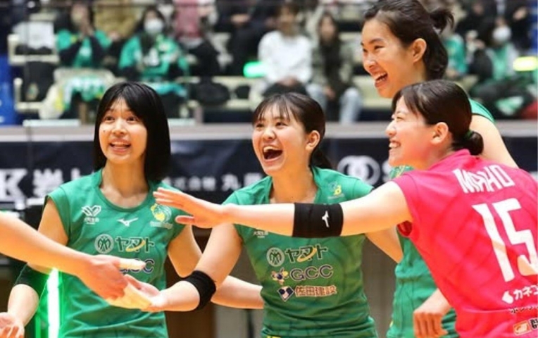 Thanh Thúy và đồng đội ngược dòng khó tin, duy trì vị trí top 5 giải Nhật Bản