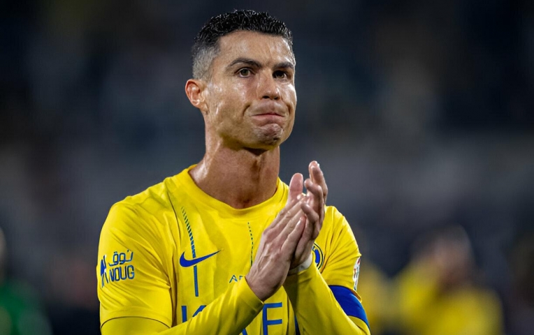 Vừa ghi 3 bàn, Ronaldo lại 'gặp biến' cực căng tại Al Nassr