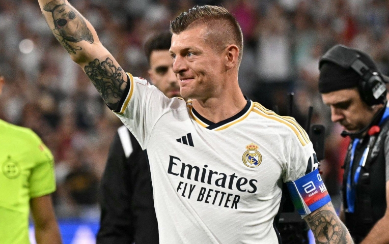 Toni Kroos mở cánh cửa tái xuất Real Madrid