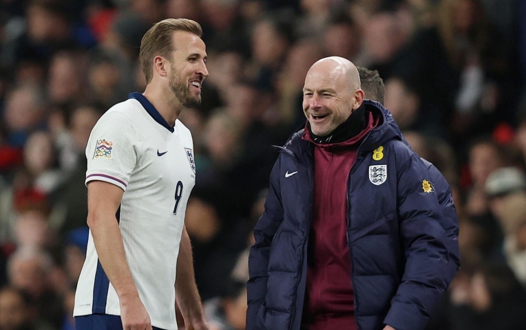 Harry Kane đưa HLV Lee Carsley 'lên mây'