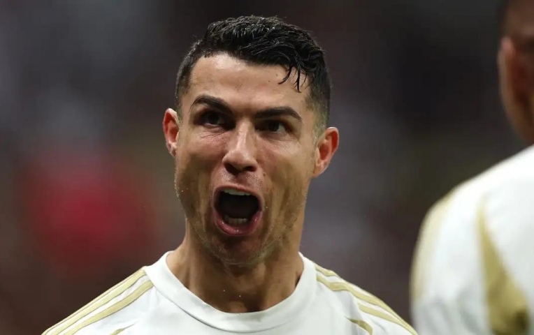 Chuyển nhượng MU 5/2: Ronaldo chốt bến đỗ cuối cùng, tạm biệt Malacia!