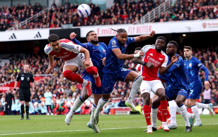 Merino tỏa sáng, Arsenal hạ đo ván Chelsea tại Emirates