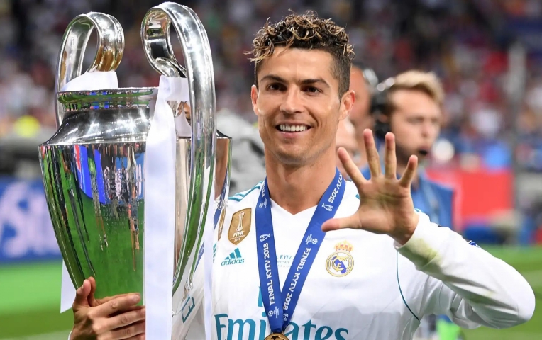 Vỡ mộng tại Al Nassr, Ronaldo được biết về khả năng tái xuất Real