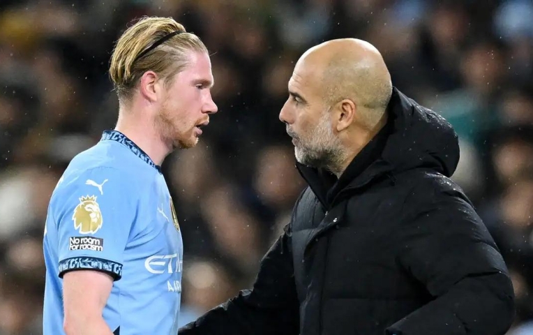 Gạch tên De Bruyne, Pep Guardiola chỉ thẳng cầu thủ chuyền bóng hay nhất