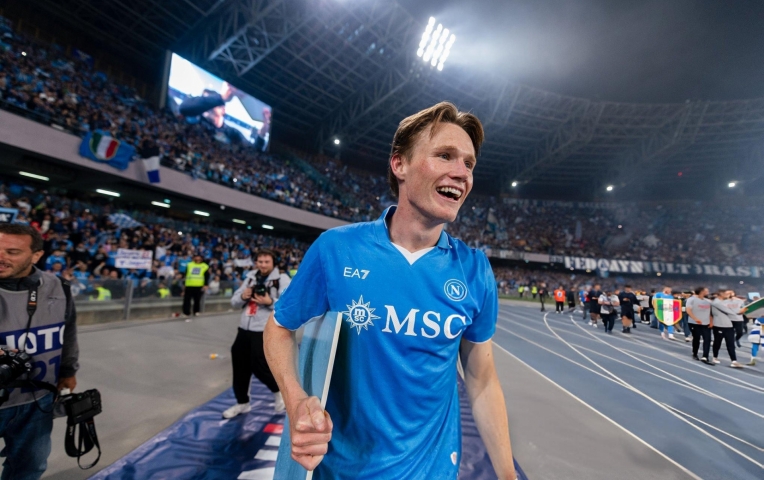 MU có tiếc không? McTominay đoạt giải cầu thủ xuất sắc nhất Serie A