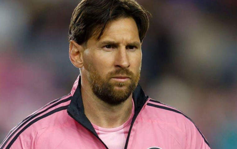 'Messi tự chửi rủa bản thân và giật bỏ áo đấu'
