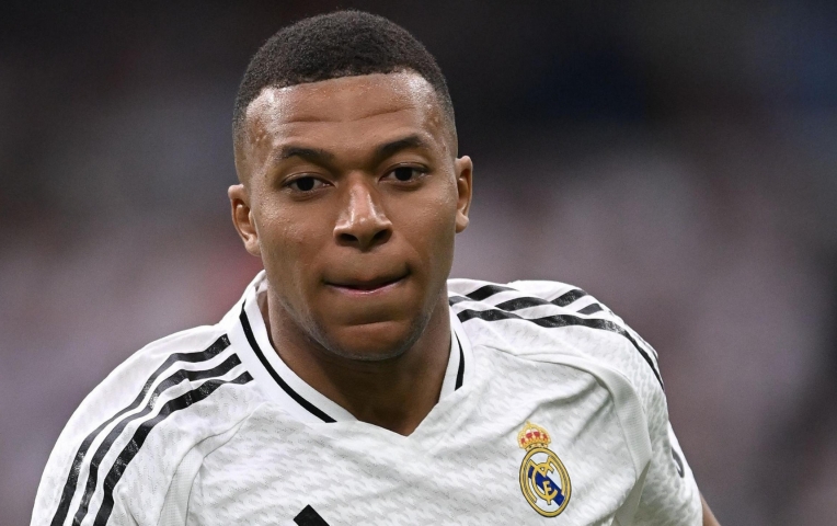 Mbappe bị thay thế bởi cầu thủ không ai ngờ đến tại Real Madrid