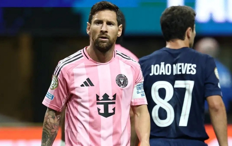 Thua 4 bàn, Messi nhận phản ứng từ Dembele và cầu thủ PSG