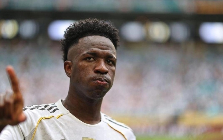 Thất vọng toàn tập, Real Madrid ấn định giá bán Vinicius Jr