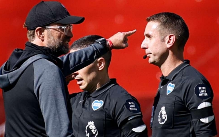 Trọng tài lăng mạ HLV Jurgen Klopp nhận kết cục đắng
