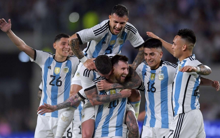 FIFA ra án phạt cực nặng liên quan đến ngôi sao Argentina