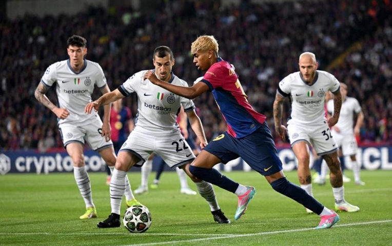 Barca và Inter rượt đuổi tỷ số: Màn trình diễn siêu điện ảnh