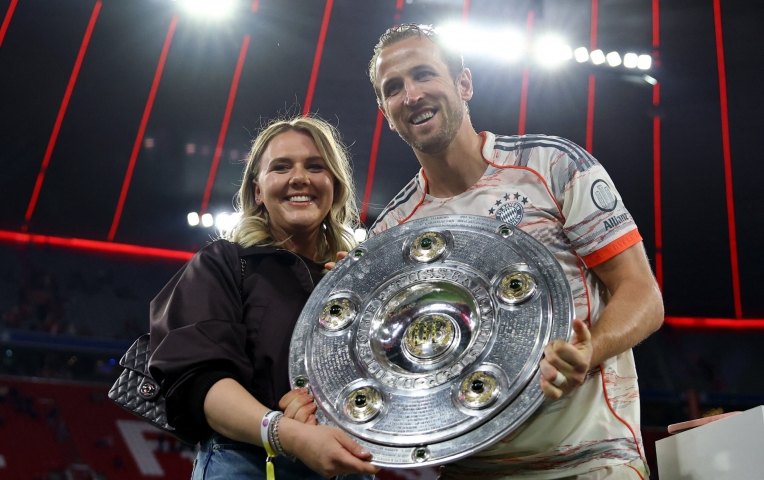 Harry Kane xúc động chia sẻ sau khi có danh hiệu đầu tiên