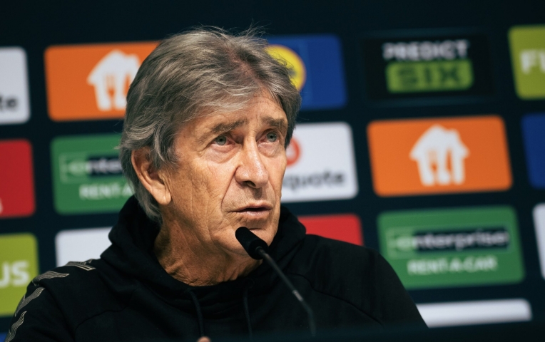 HLV Real Betis chỉ thẳng lý do thua ngược trước Chelsea