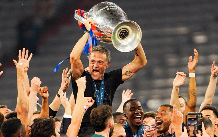Cú ăn ba siêu vĩ đại của Luis Enrique