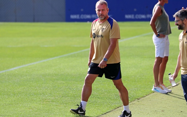 Barca có thể đá giao hữu tại châu Phi