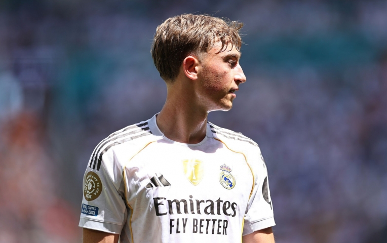 Dean Huijsen: Viên ngọc thô lặng lẽ tỏa sáng trong ngày ra mắt Real Madrid