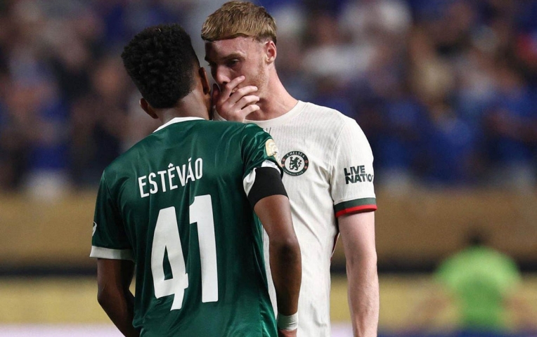 Sút tung lưới CLB mới Chelsea, Estevao được khen xuất sắc nhất