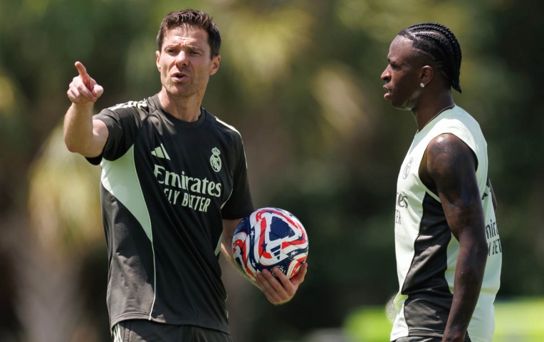 Vinicius bất mãn với tân HLV Xabi Alonso