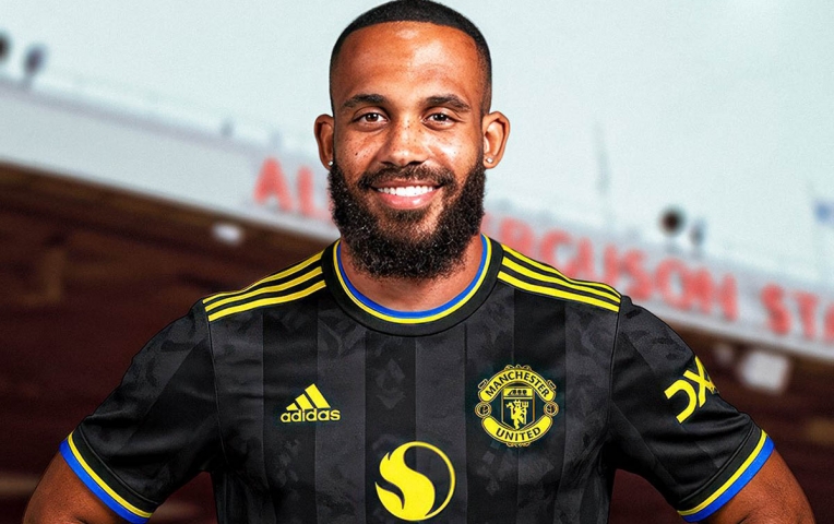 Tân binh MU khiến HLV Tottenham ngả mũ thán phục