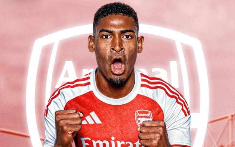 Arsenal đón thêm tin vui tại Singapore