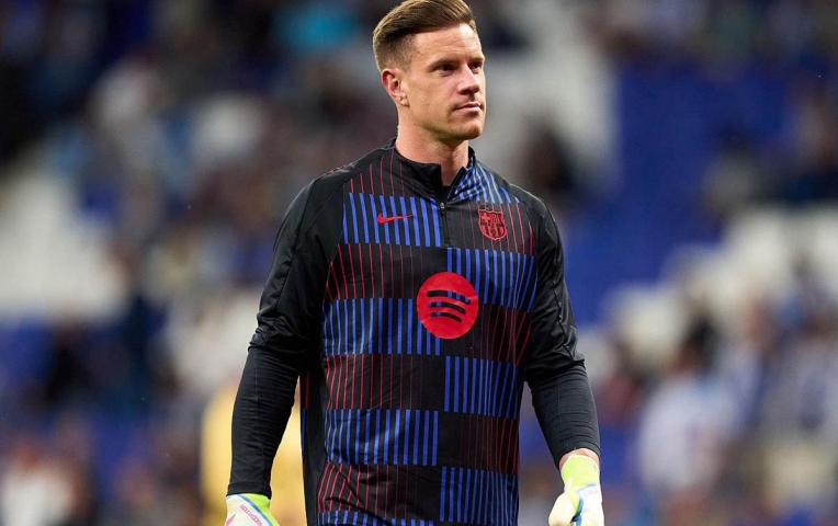 Barca đe dọa kiện Ter Stegen: Xấu hổ cả hai