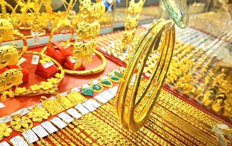 Giá vàng hôm nay tối 30/7: Vàng SJC tiếp đà tăng vọt