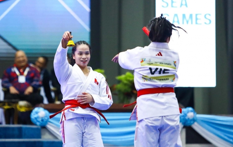 Sợ ma nhưng diễn ‘cương thi’, đôi ju-jitsu mở hàng huy chương cho Việt Nam