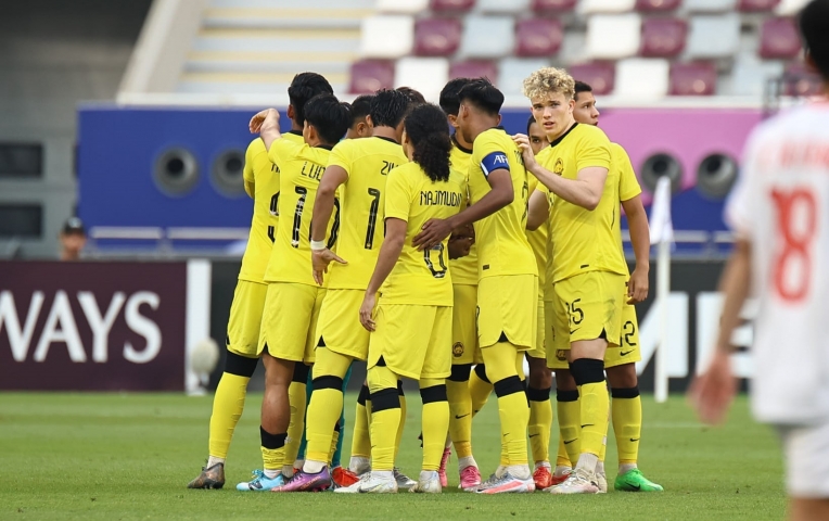 U23 Malaysia bị chỉ trích: 'Tập trung đá bóng đi thay vì tóc tai'