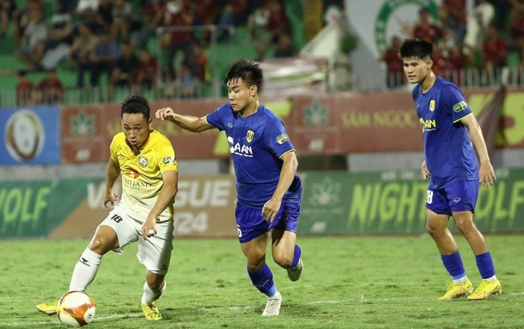 Bình Định vs SLNA: Những kẻ cùng đường