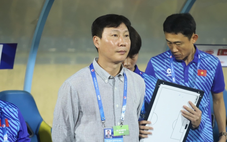 HLV Kim Sang Sik nhận xét thẳng về ĐT Việt Nam trước AFF Cup