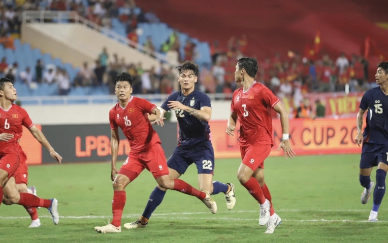 CĐV Thái Lan phản ứng bất ngờ khi gặp Việt Nam ở chung kết AFF Cup