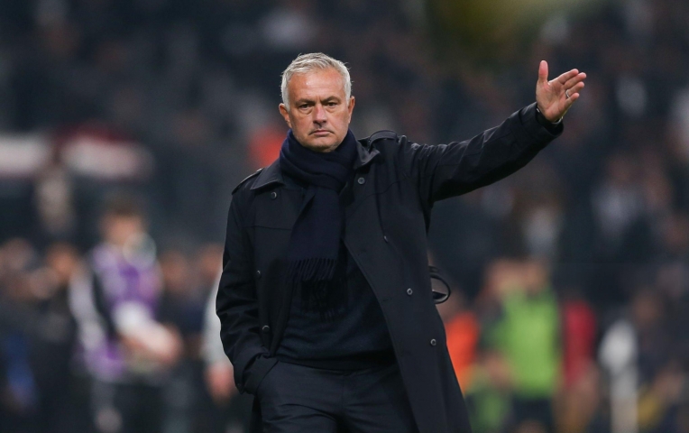 Mourinho nổi giận, sẵn sàng hành động khi bị kiện