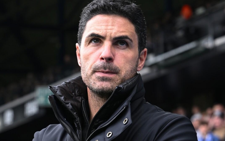 Arteta nhận cảnh báo sa thải trước trận PSG vs Arsenal