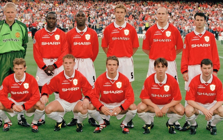 Đội huyền thoại Man Utd đá giao hữu tại Việt Nam