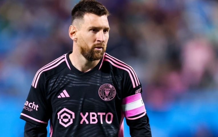 Lionel Messi văng tục khi nhắc tới 1 CLB