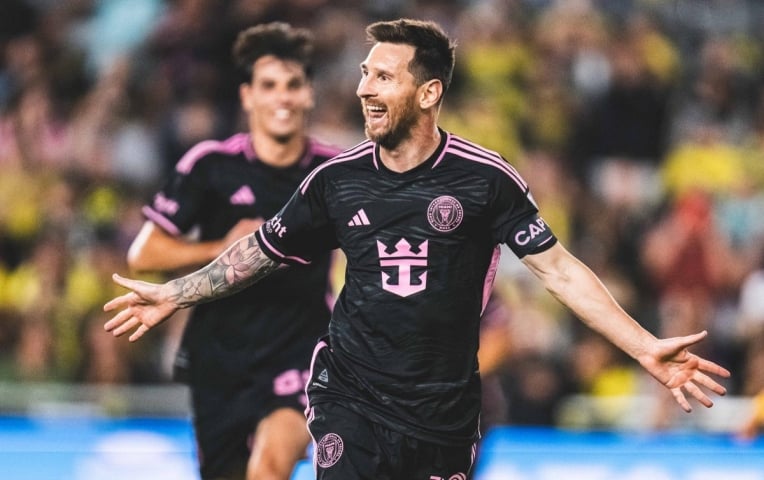 Báo thân Real vinh danh Messi: 'Số 1 trong những người giỏi nhất'