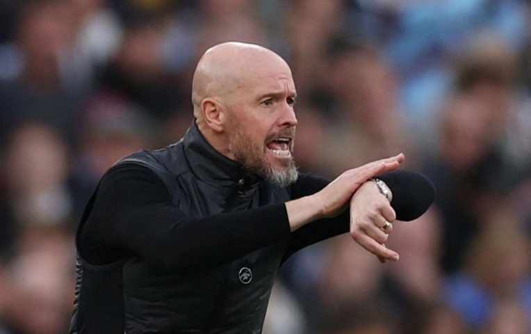 Erik Ten Hag chỉ trích trọng tài bất công với MU