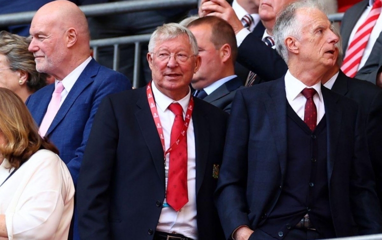 Sir Alex Ferguson vào cuộc ngăn MU mắc thêm sai lầm