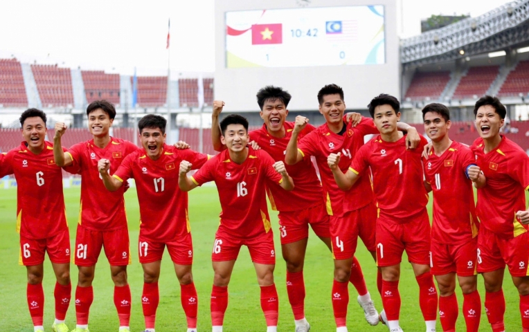 NÓNG: U22 Việt Nam nhận thưởng khủng sau khi đè bẹp Malaysia