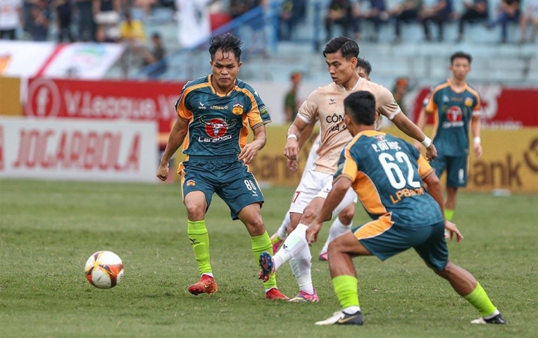 HAGL và CAHN nhận án phạt tại V-League