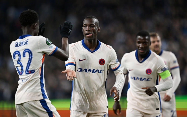 Chelsea thắng đậm đội vô danh ở bán kết lượt đi cúp C3 châu Âu
