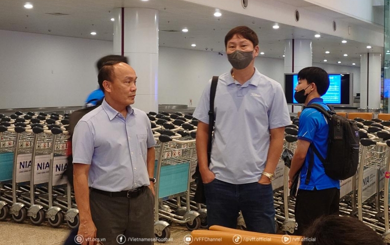 ĐT Việt Nam thua đậm Malaysia, HLV Kim Sang Sik không thể ngủ